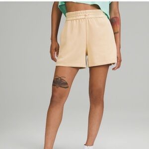 Lululemon softstreme high-rise short 4”